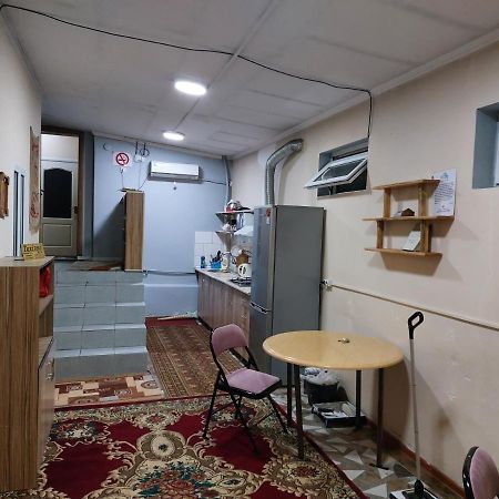 Konok Center Osh Hotel Kültér fotó