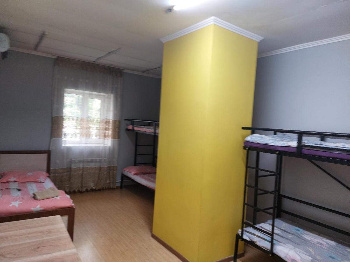 Konok Center Osh Hotel Kültér fotó