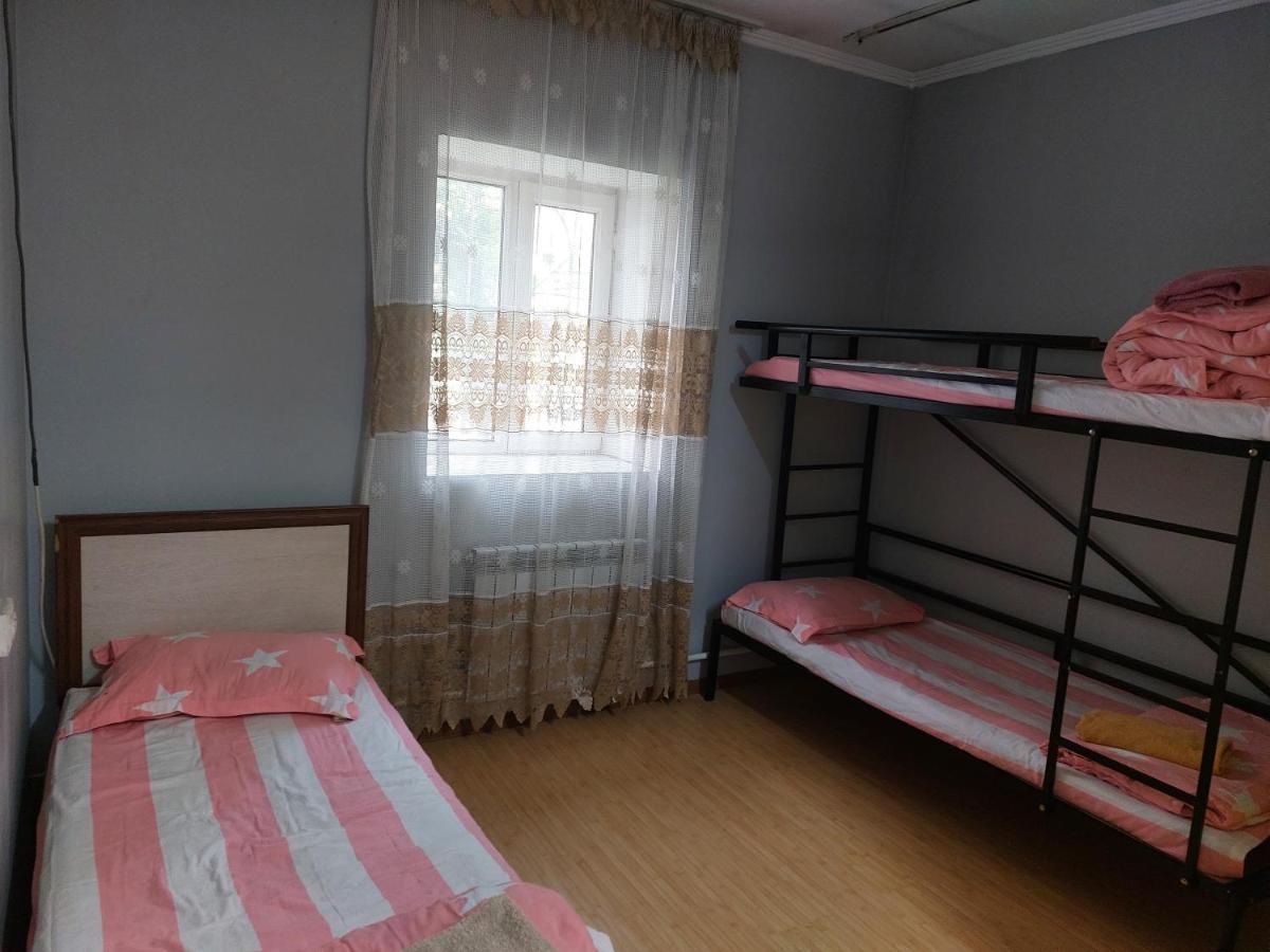 Konok Center Osh Hotel Kültér fotó