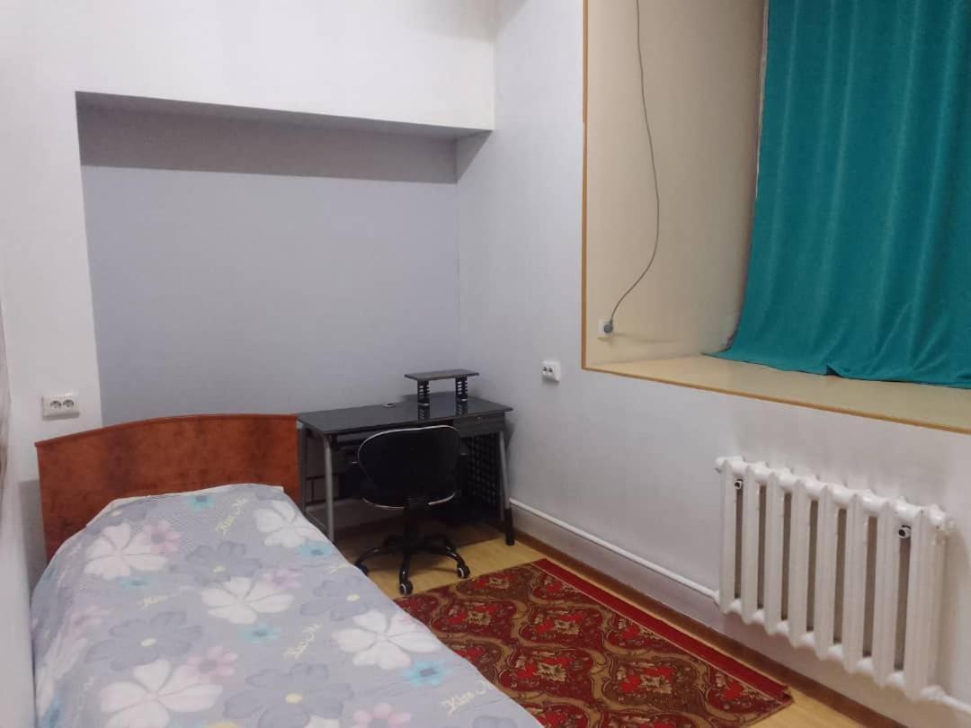 Konok Center Osh Hotel Kültér fotó